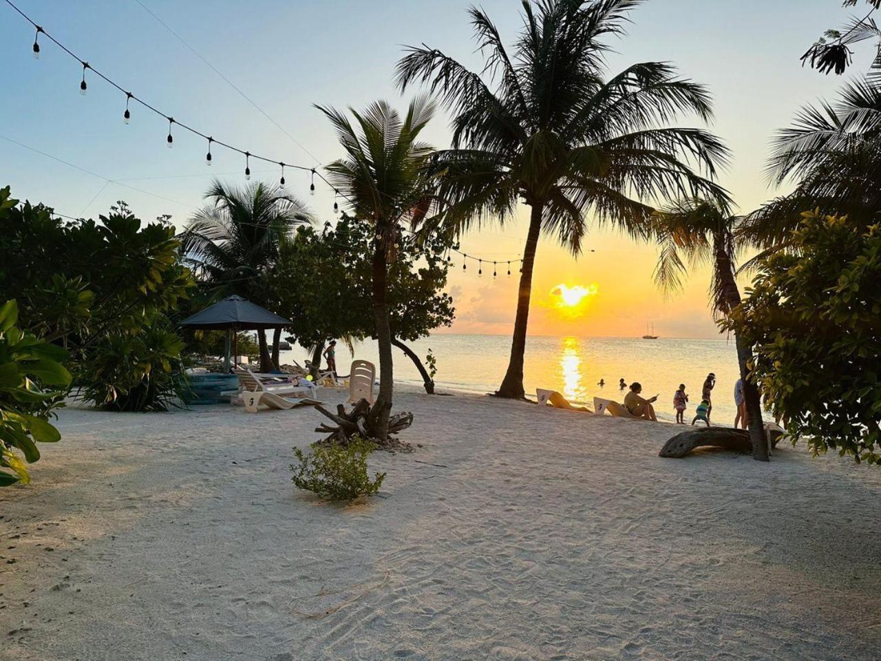 The Sunset Villa Dhiffushi Exteriér fotografie