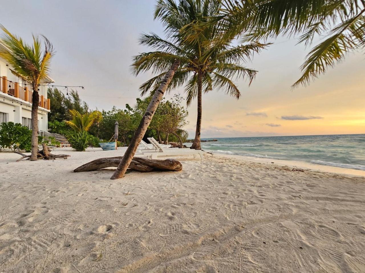 The Sunset Villa Dhiffushi Exteriér fotografie