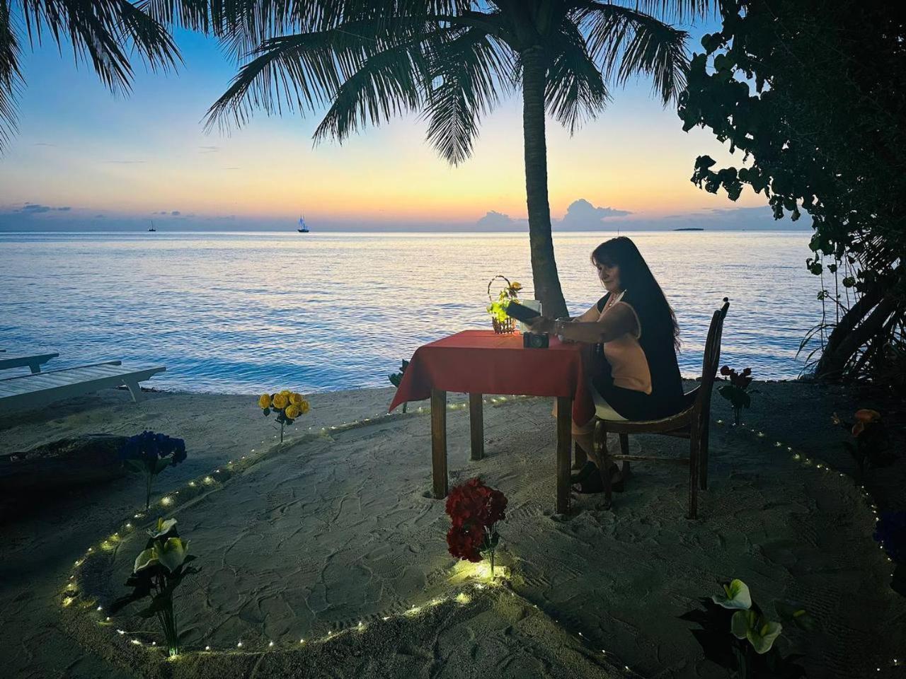 The Sunset Villa Dhiffushi Exteriér fotografie