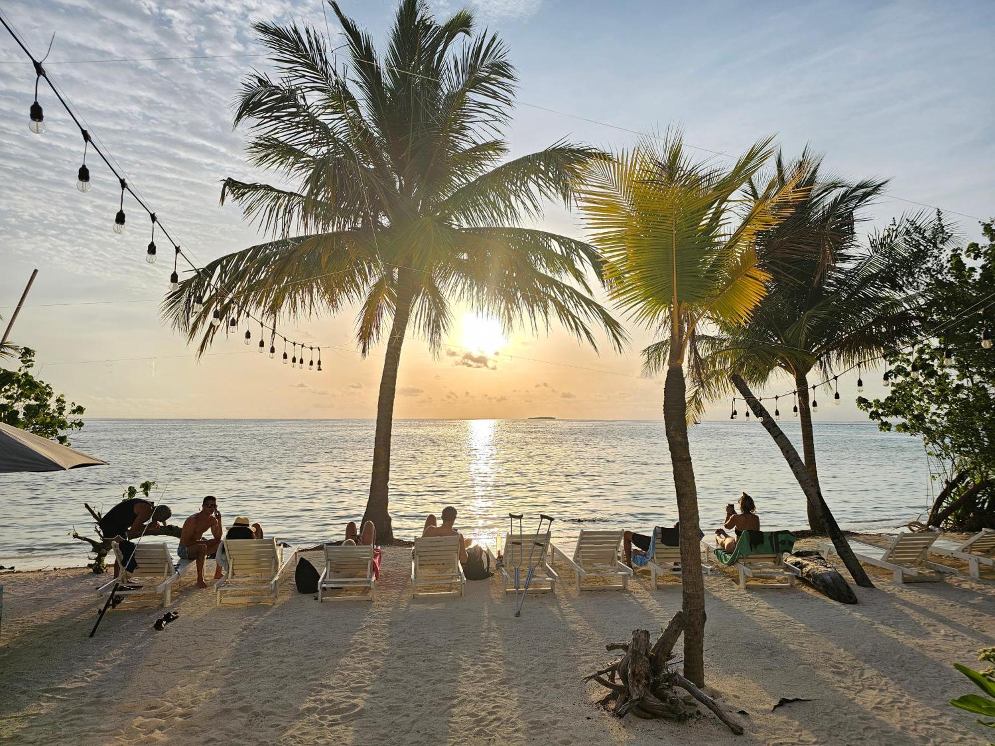 The Sunset Villa Dhiffushi Exteriér fotografie
